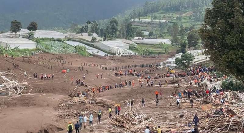 Longsor Cisarua Bandung Barat